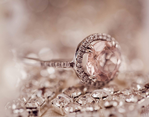 איך בוחרים יהלומים לטבעות אירוסין