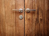 דלת אסם הזזה – עולם דלתות חדש